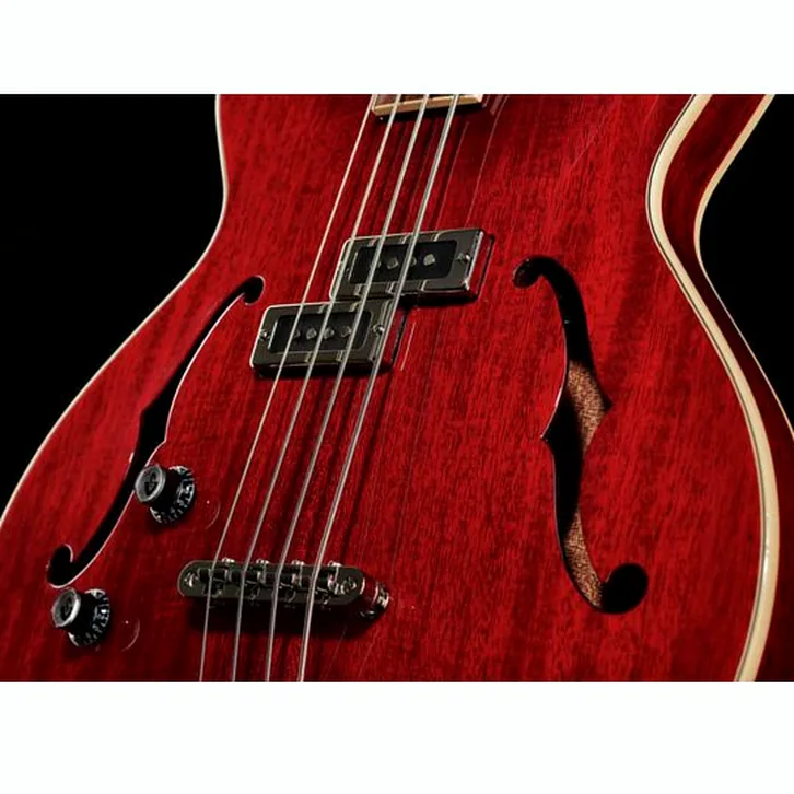 Guild Starfire I Bass LH Cherry Red: test och recension av basgitarren