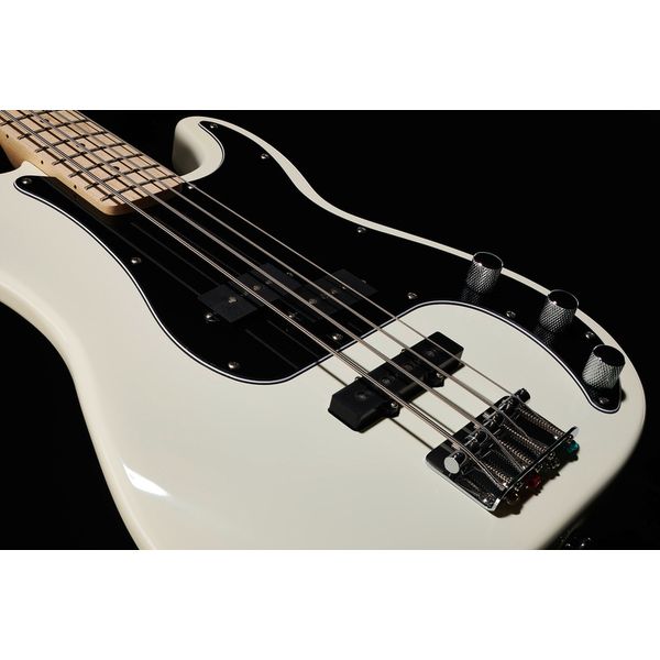 Squier Affinity P Bass MN PJ O Bundle